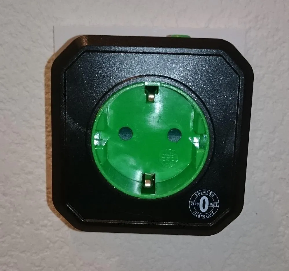 ANSMANN AES1 prise programmable compte à rebours noire