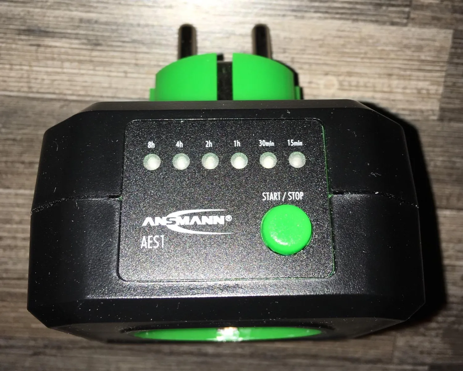 ANSMANN AES1 prise programmable compte à rebours noire