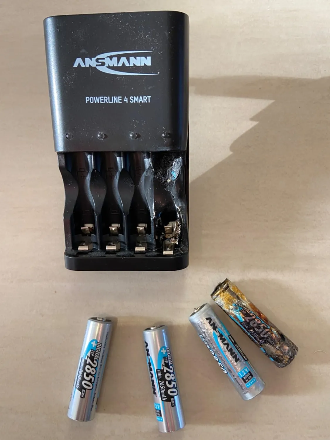 ANSMANN Powerline 4 Smart chargeur piles AA/AAA avec mode réparation