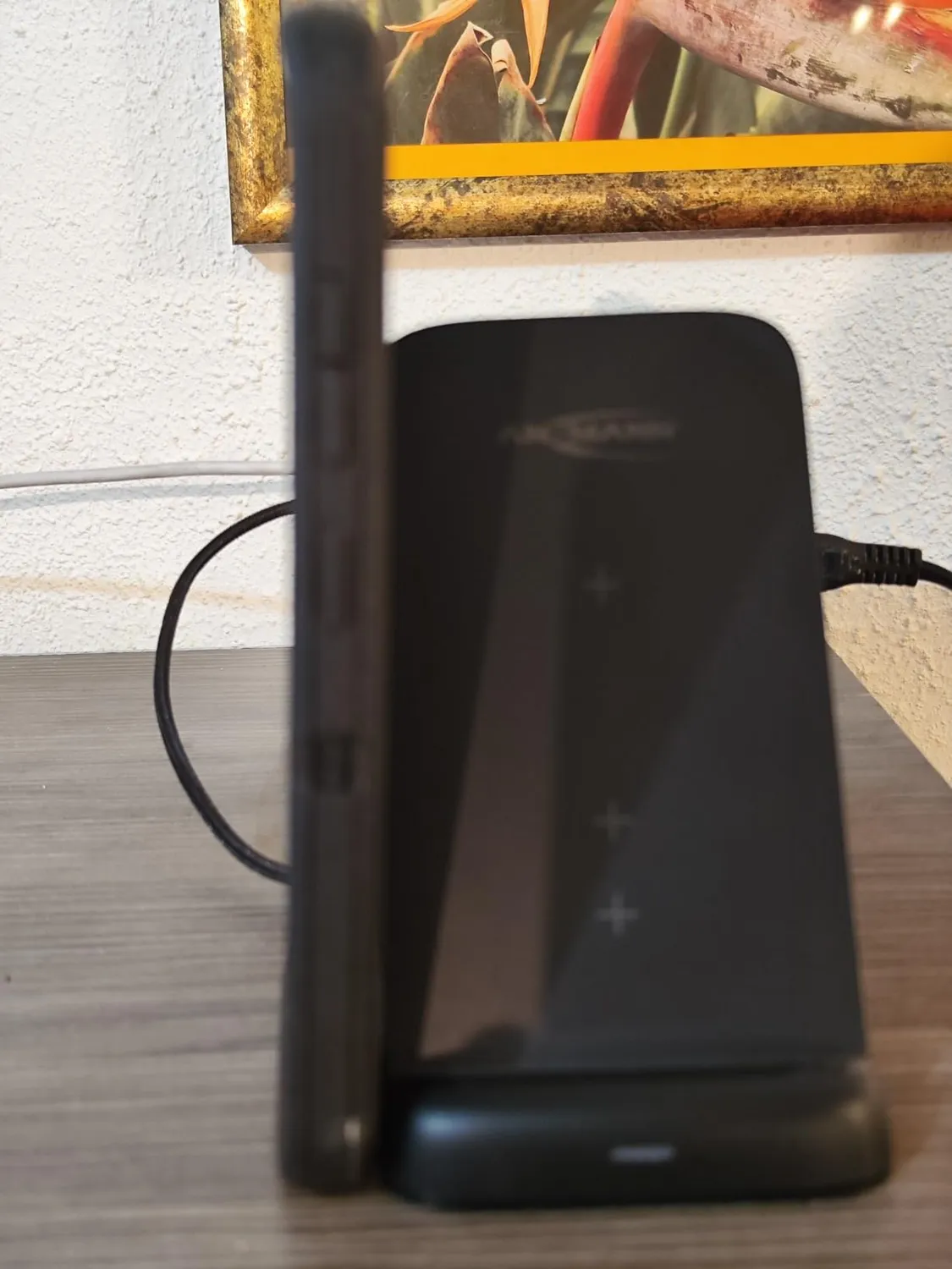 ANSMANN Chargeur Qi 15 W vertical sans fil
