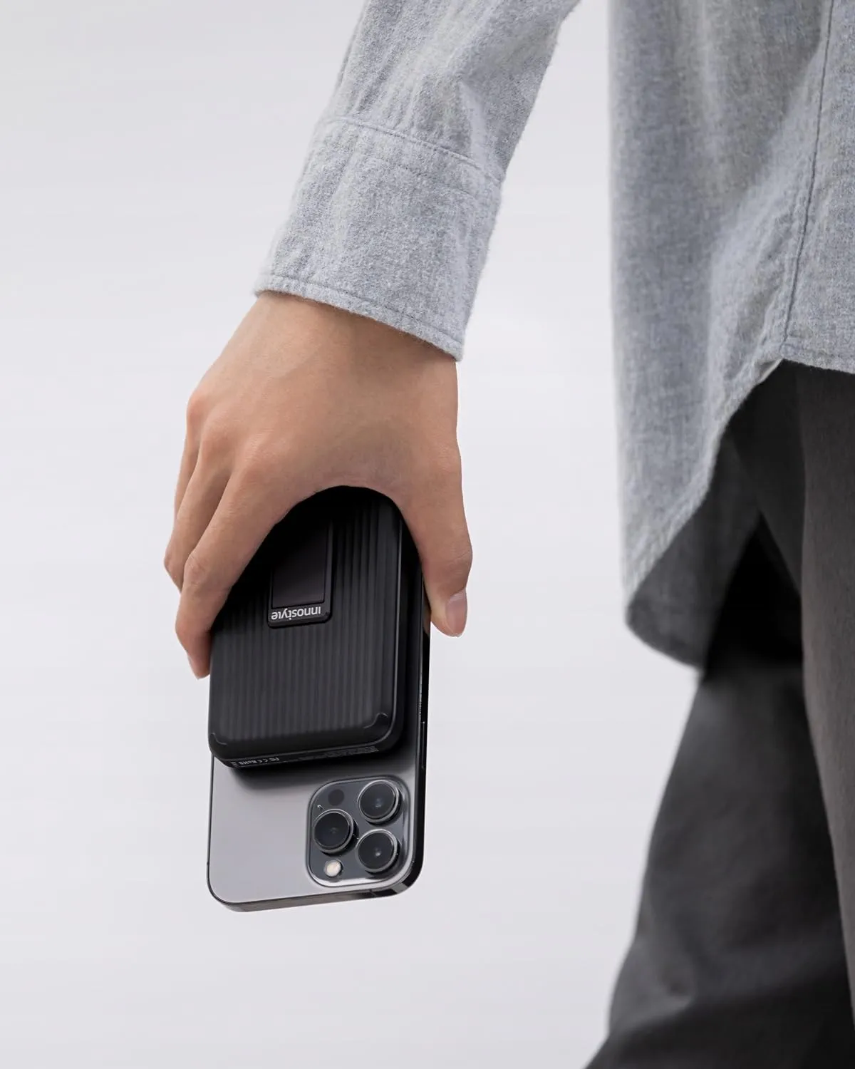 Innostyle PowerSwitch Fast Induction Powerbank for MagSafe 10000 avec support
