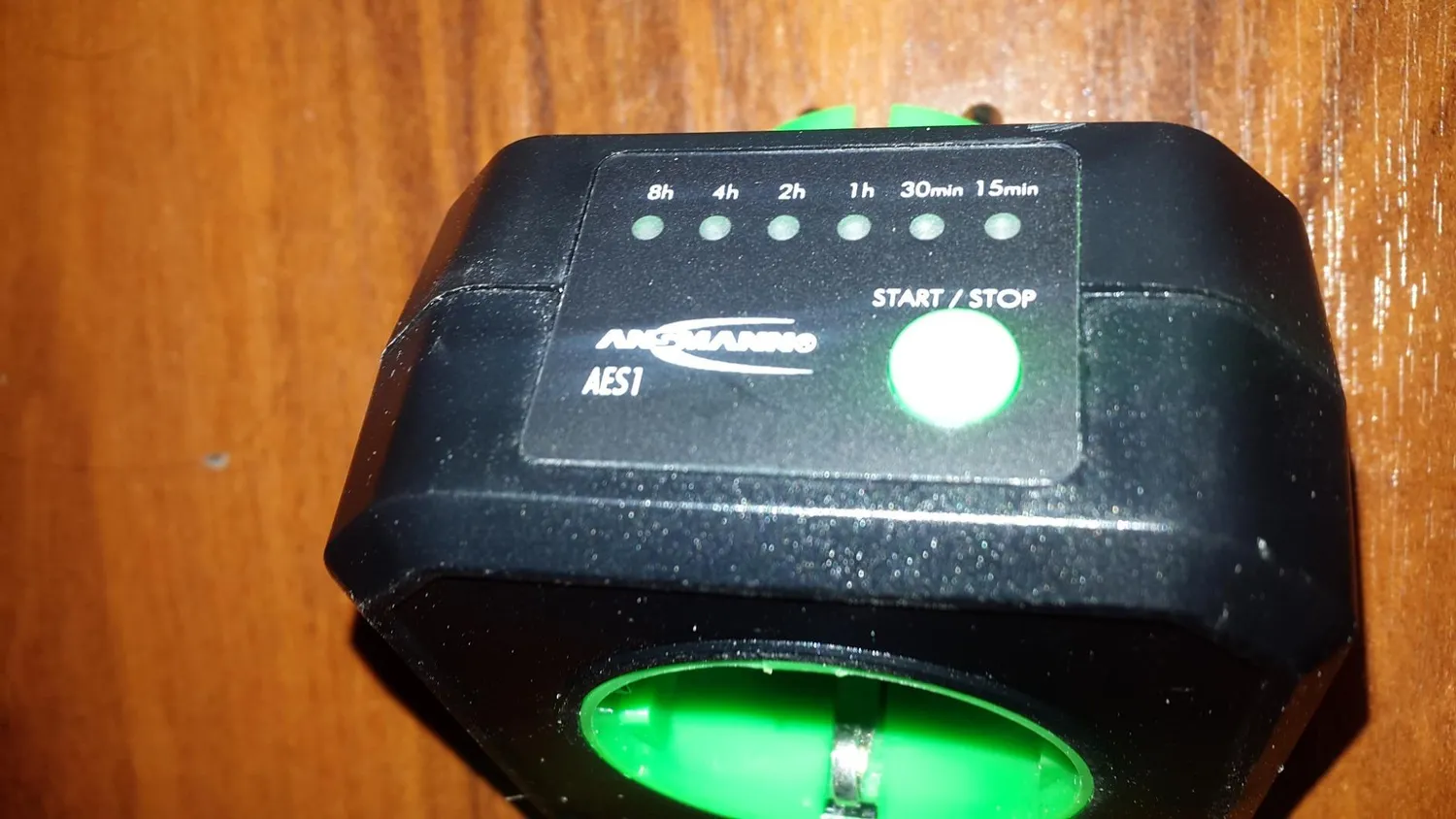 ANSMANN AES1 prise programmable compte à rebours noire