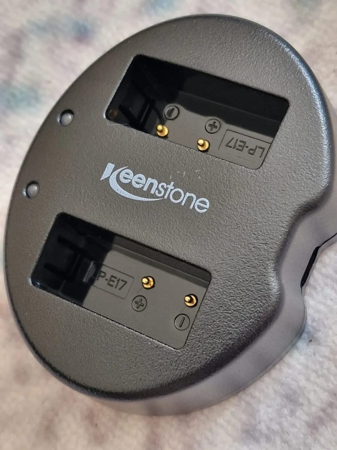 Keenstone LP-E17 batteries appareil photo 2 pièces 1050 mAh avec chargeur