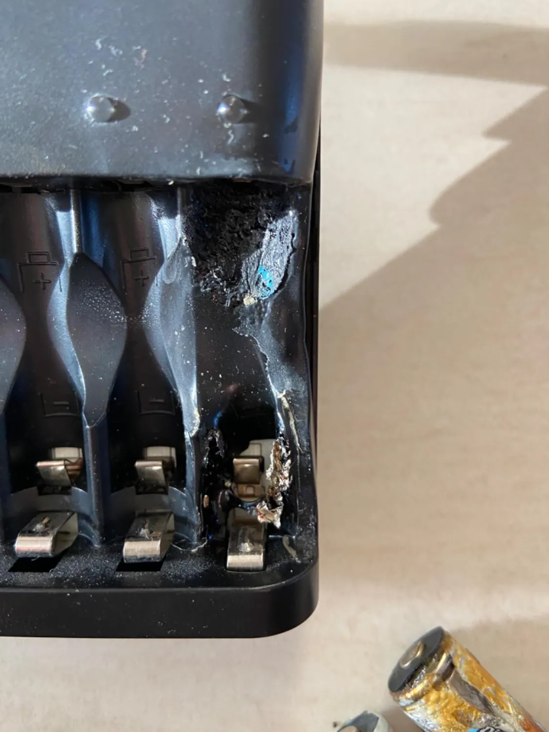ANSMANN Powerline 4 Smart chargeur piles AA/AAA avec mode réparation
