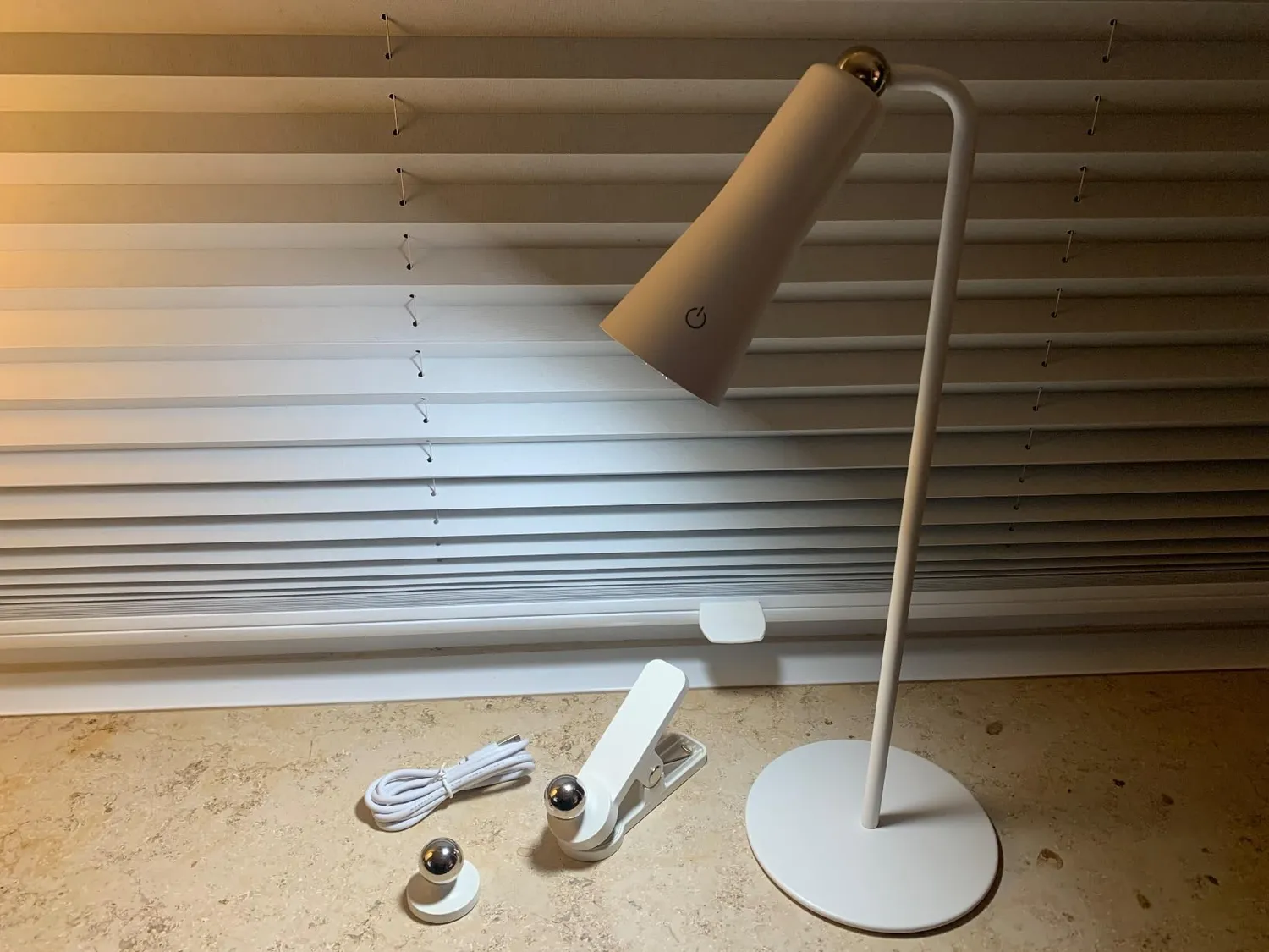 ANSMANN 3 en 1 lampe de bureau LED rechargeable USB-C