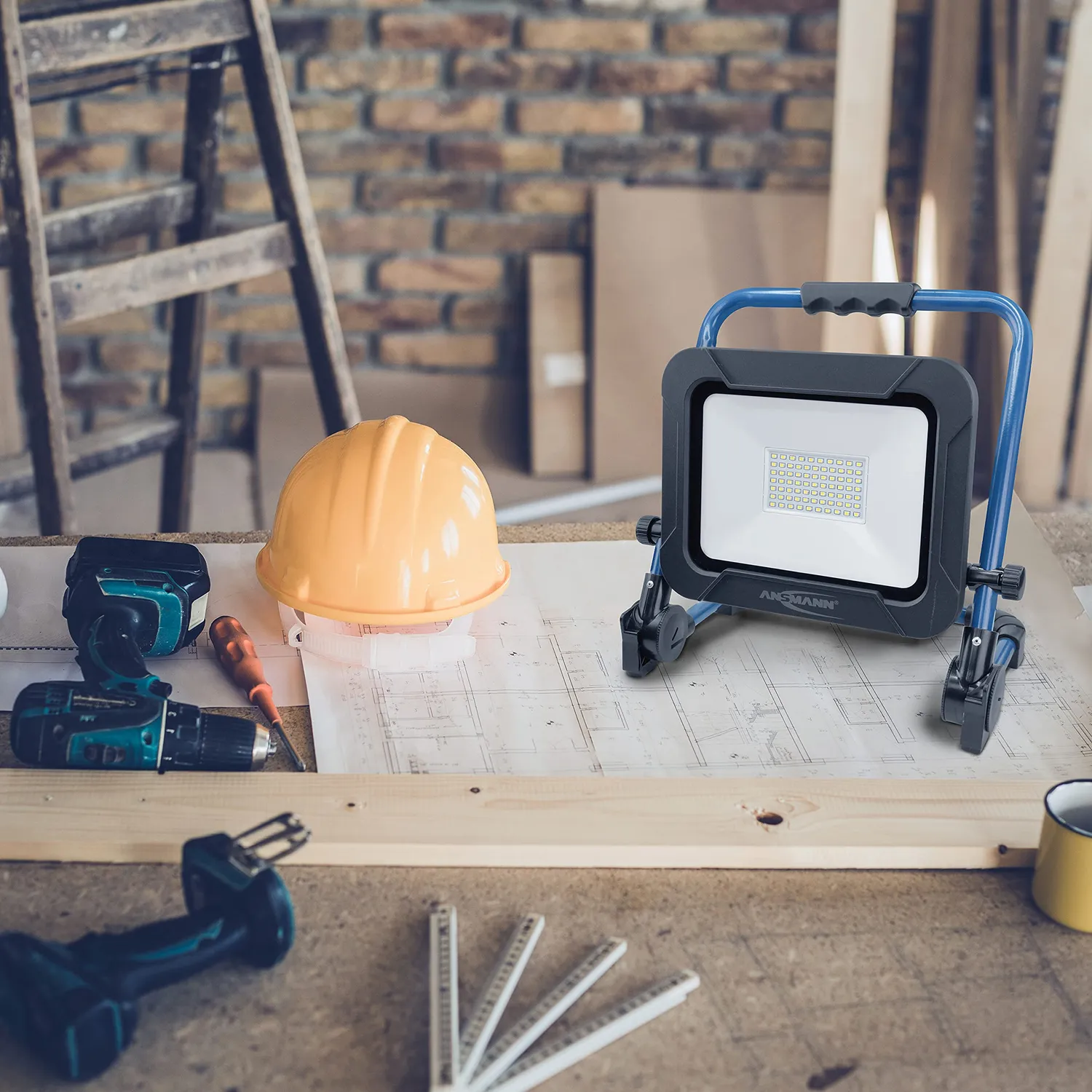 ANSMANN FL4500R projecteur de chantier LED rechargeable IP54 4500 lm