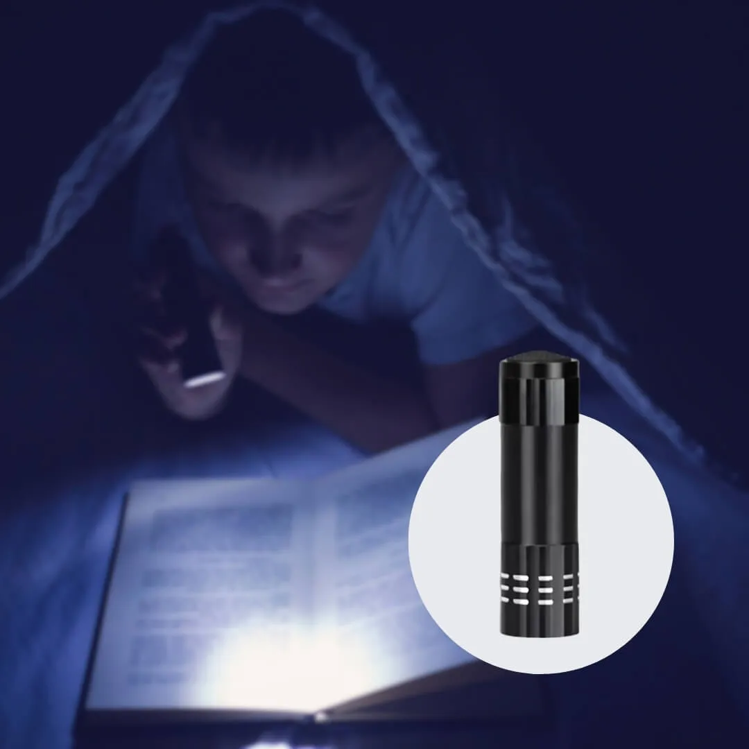 Uniross 9 LED Lampe torche aluminium 30LM piles incluses